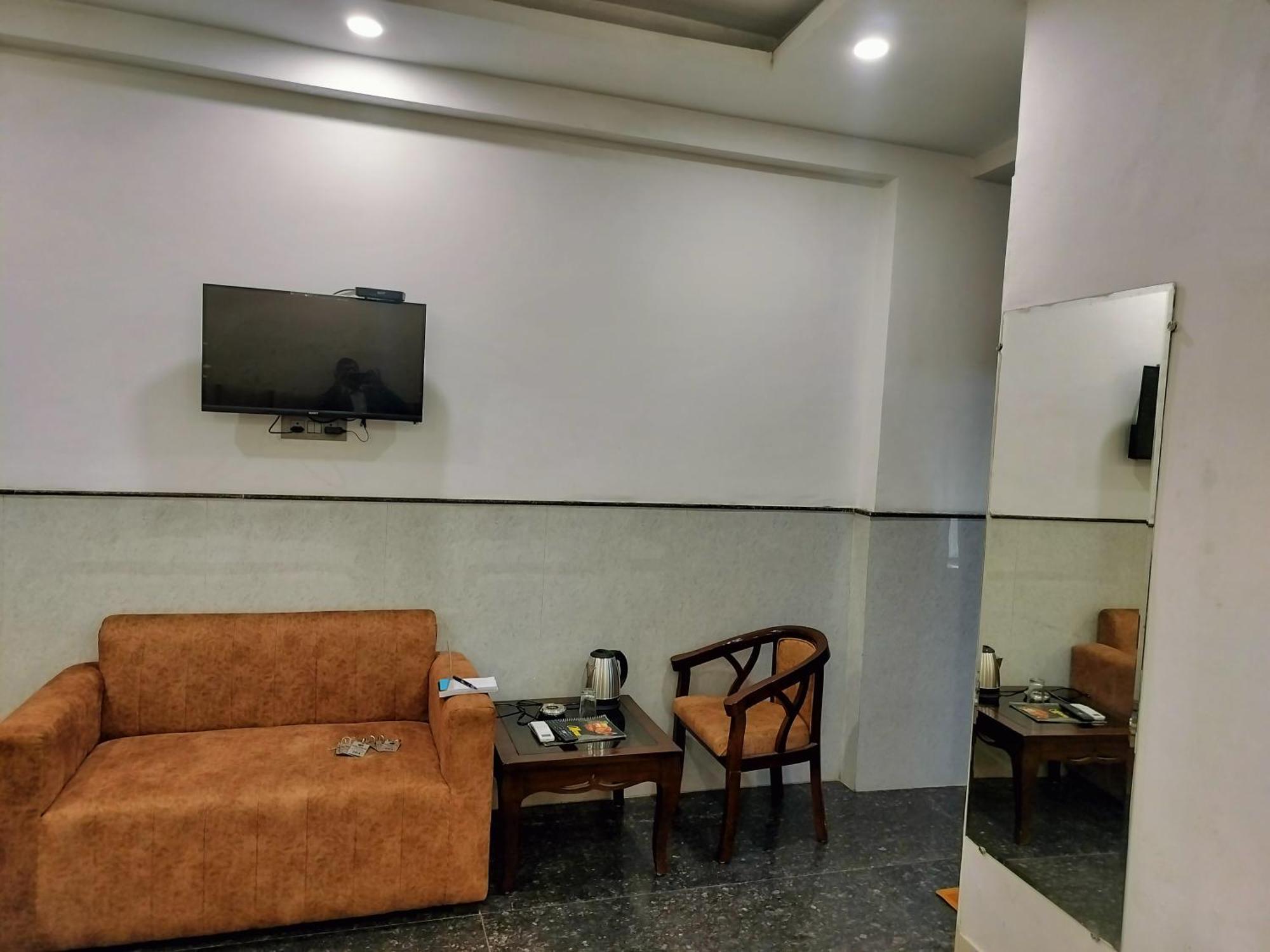 Lotus At Delhi Airport Hotel New Delhi